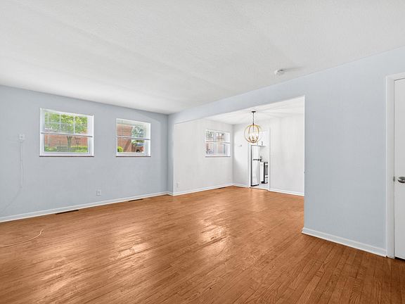 3rd image of 4273 W 222nd St #1