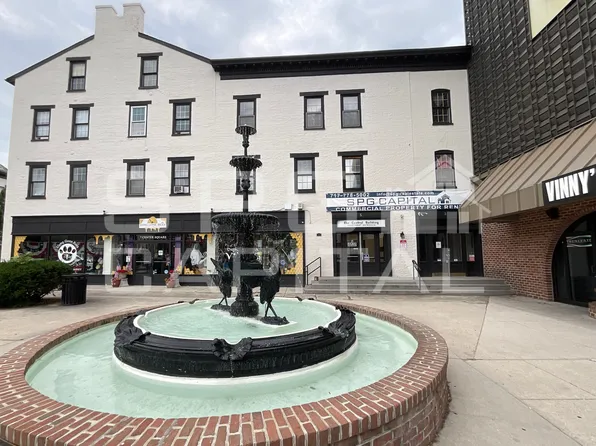 5 Center Sq, Hanover, PA