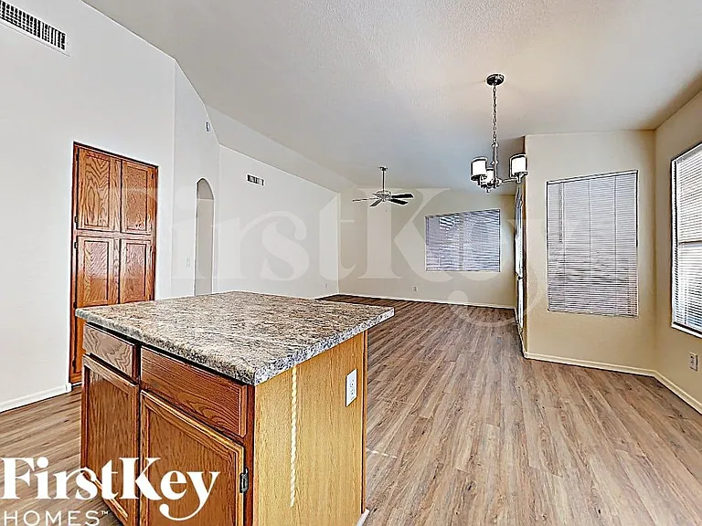 7206 E Lindner Ave — Photo 8