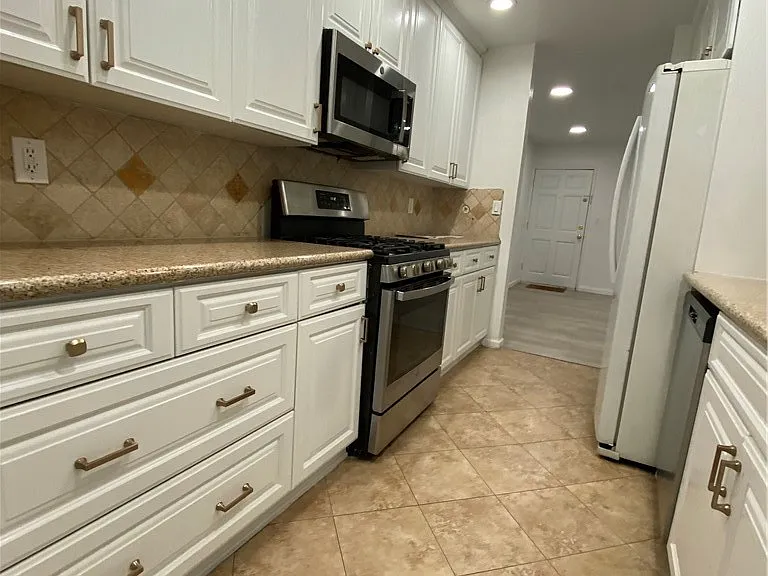18645 Hatteras St #278 — Photo 10