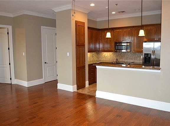 4th image of 1633 1st St APT 303