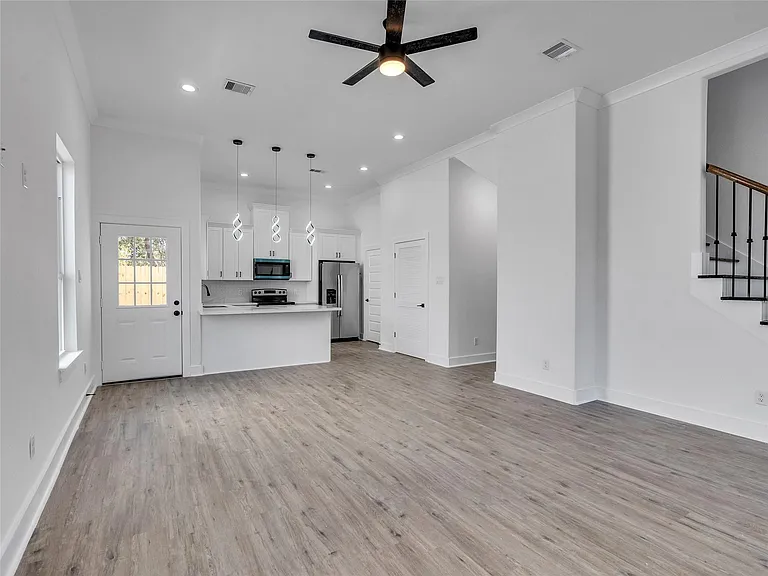 5128 Clover St #B — Photo 4