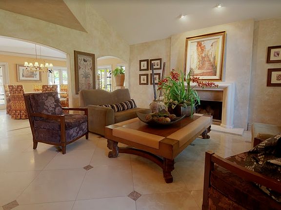 5th image of 5634 Hazelcrest Cir