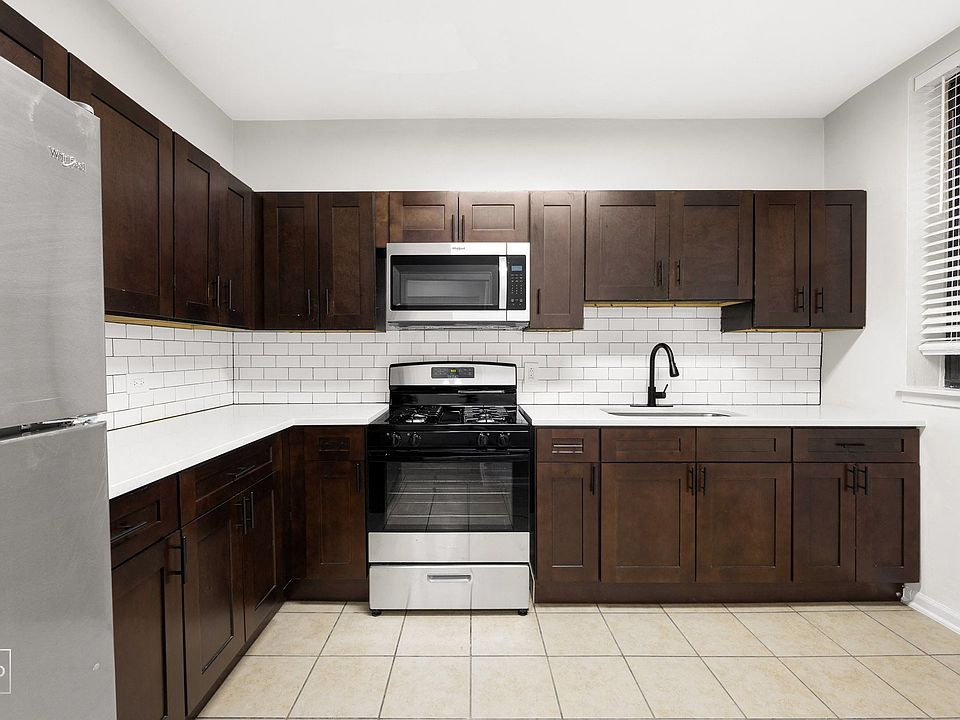 1st image of 5047 S Saint Lawrence Ave #2192066
