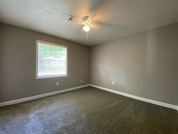 4th image of 3839 Audie Dr