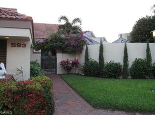 593 Bay Villas Ln, Naples, FL 34108