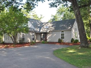 148 Forest Ln, Glastonbury, CT 06033