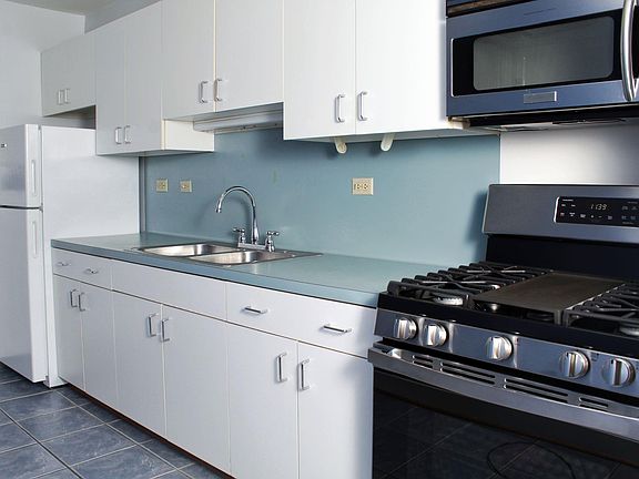 3rd image of 6630 Lawndale St #2