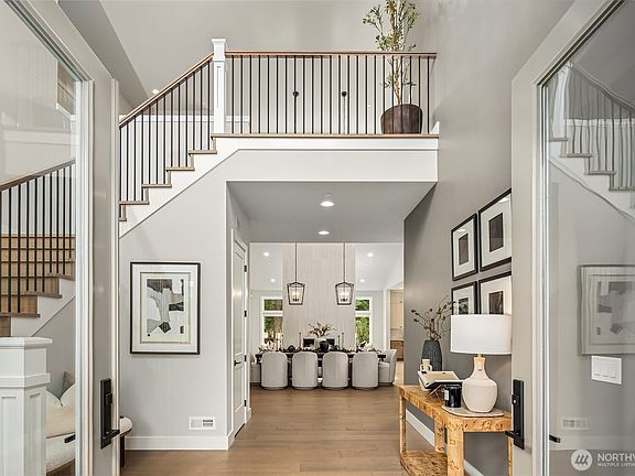2nd image of 12925 NE 70th Lane