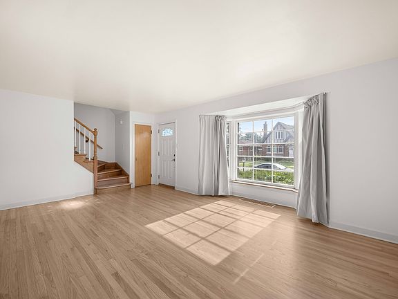 2nd image of 901 Manchester Ave