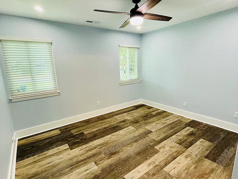 1126 Morning Glory Ct — Photo 12