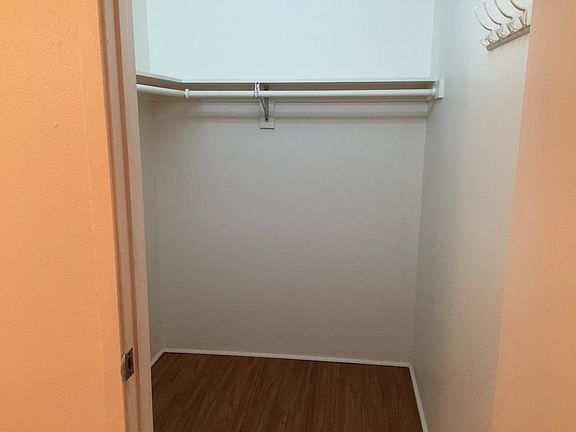 Walk in closet