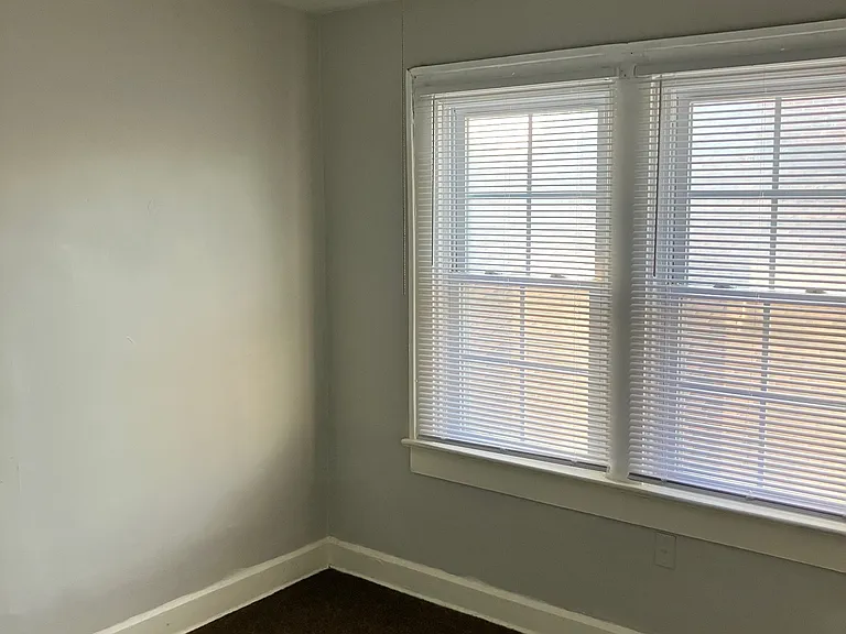 936 N Riley Ave — Photo 20