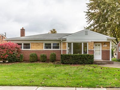 8912 Denne St, Livonia, MI, 48150