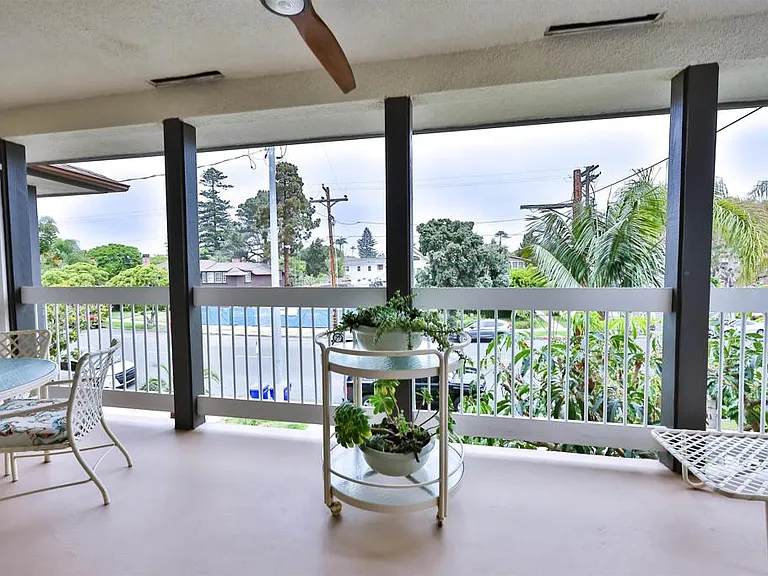 1524 Ynez Pl — Photo 27