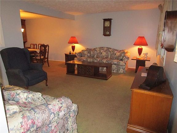 4th image of 40 Clearview Dr