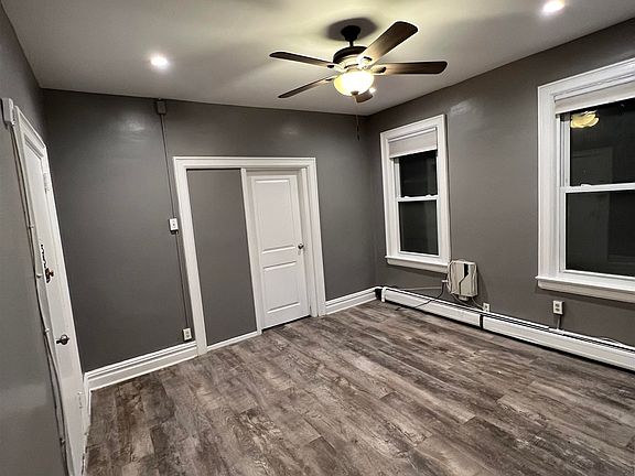 2nd image of 392 Virginia Ave Floor 1