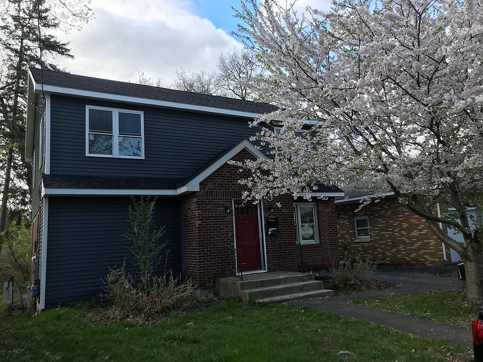 2nd image of 96 Daytona Ave #1