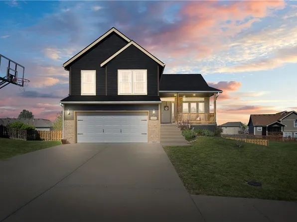 1713 Debrah Dr, Kearney, MO 64060