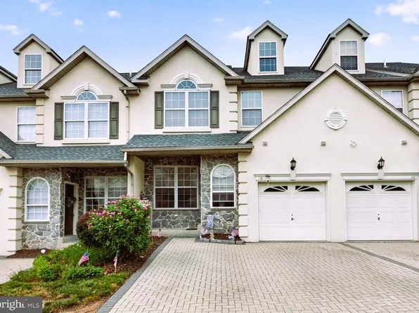 110 Meadow View Ln, Lansdale, PA 19446