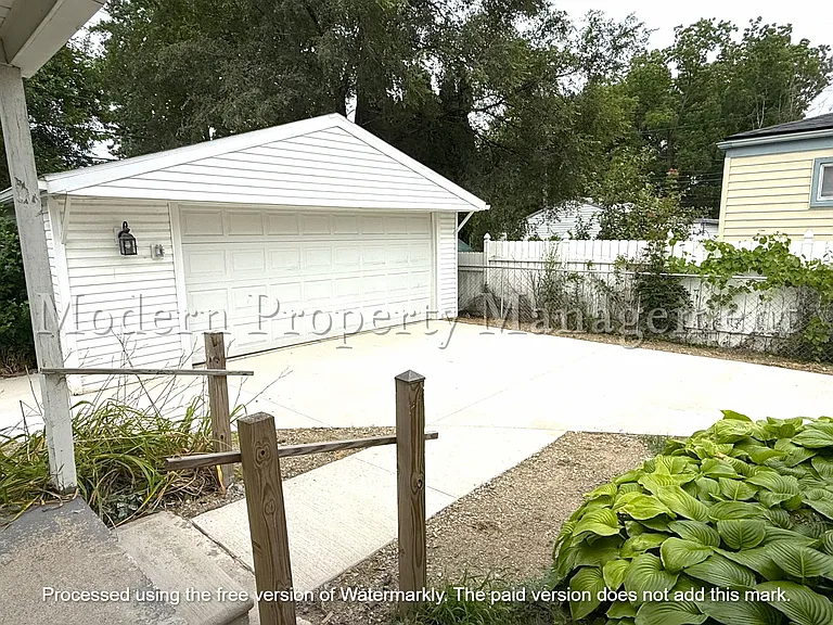 21330 Wick Rd — Photo 11
