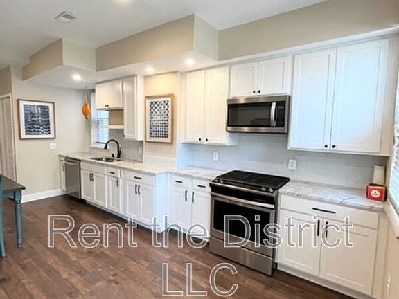 4th image of 318 Seaton Pl NE #A