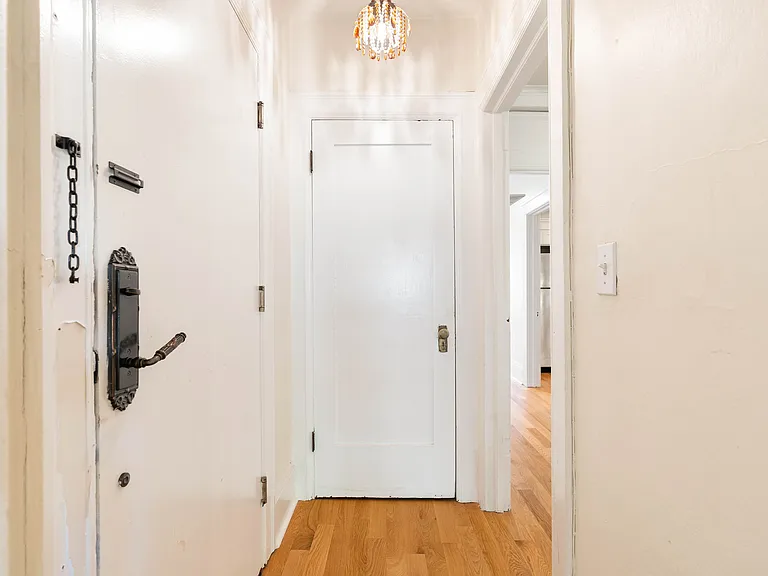 118 NW King Ave #21 — Photo 10