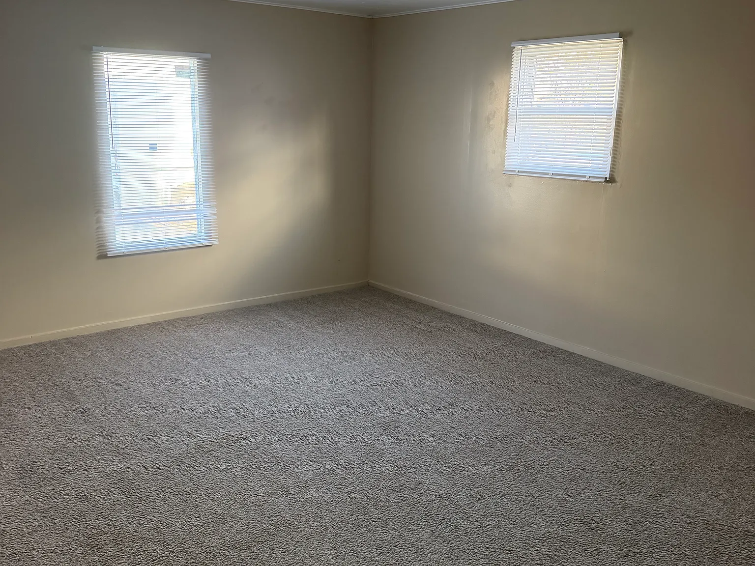 3 bed, 1600 sqft, $1,350 — Photo 4
