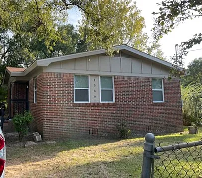 3 bed, 1100 sqft, $1,400 — Photo 1