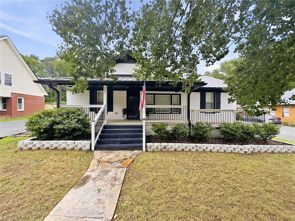 1st image of 307 Hunsucker St