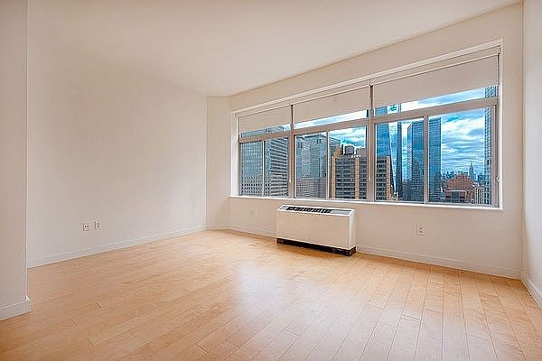 1st image of 90 Washington St APT 18H