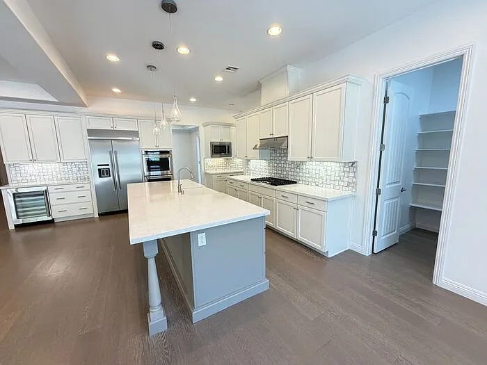 273 Lindura Ct — Photo 3