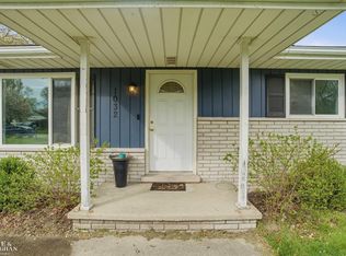 1032 Summer St, Algonac, MI 48001
