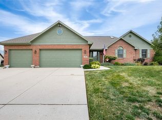 746 Yorkshire Rd, Tipp City, OH 45371