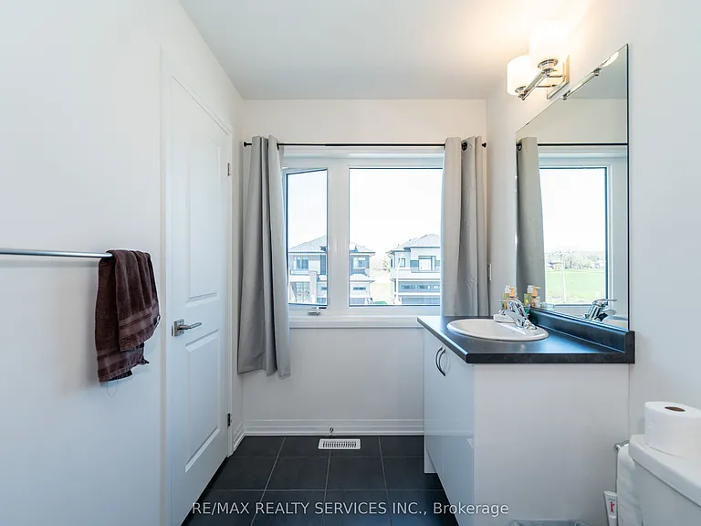 3700 Quayside Dr — Photo 45