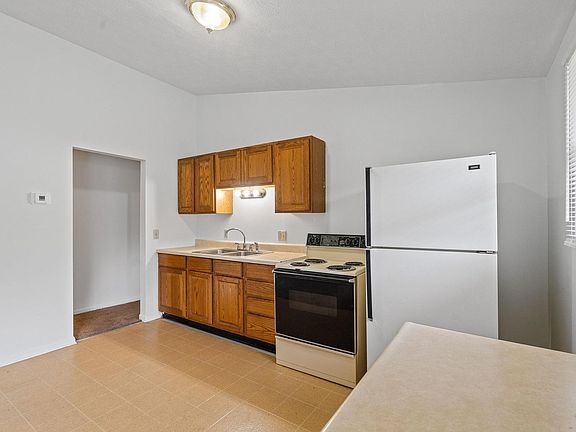 5th image of 3222 Athens Ave #3222C