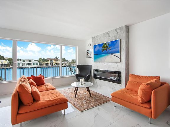 2nd image of 180 Isle Of Venice Dr APT 215