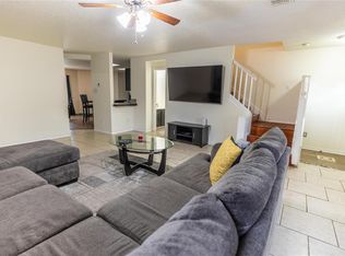 2205 Capstan Dr, Arlington, TX 76002