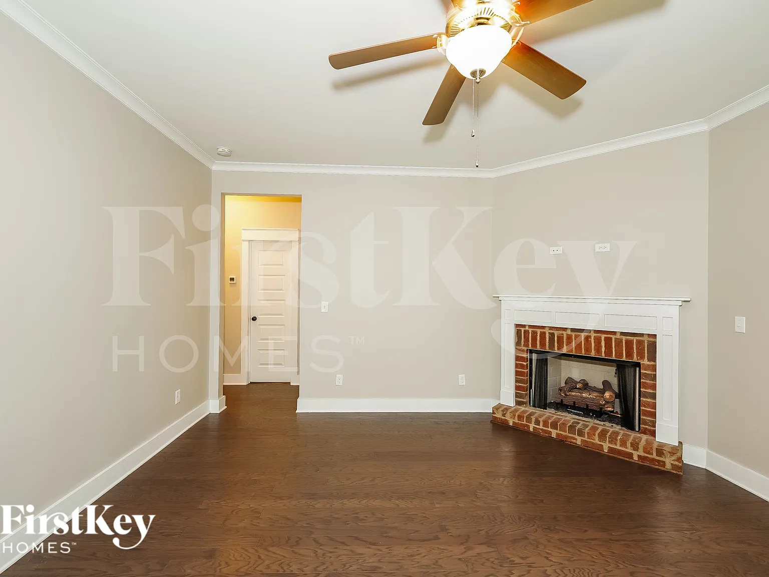3 bed, 2.0 bath, 1266 sqft, $2,015 — Photo 3