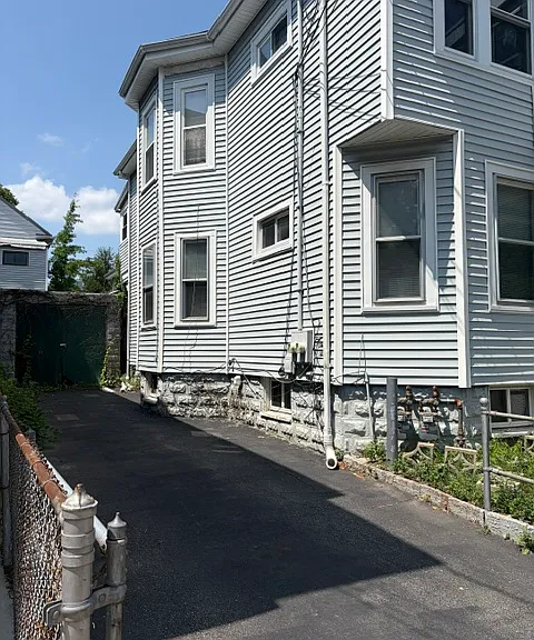 23 Parkdale St — Photo 9
