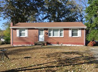 30 Hillsboro Rd, Clarksville, TN 37042