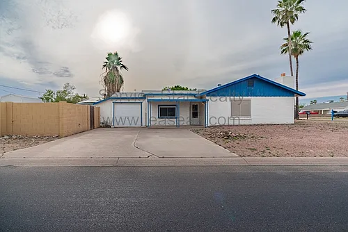 8039 E 5th Ave Photo 1