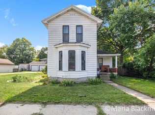 610 E Main St, Lowell, MI 49331