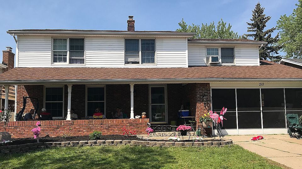 1st image of 212 N Seine Dr