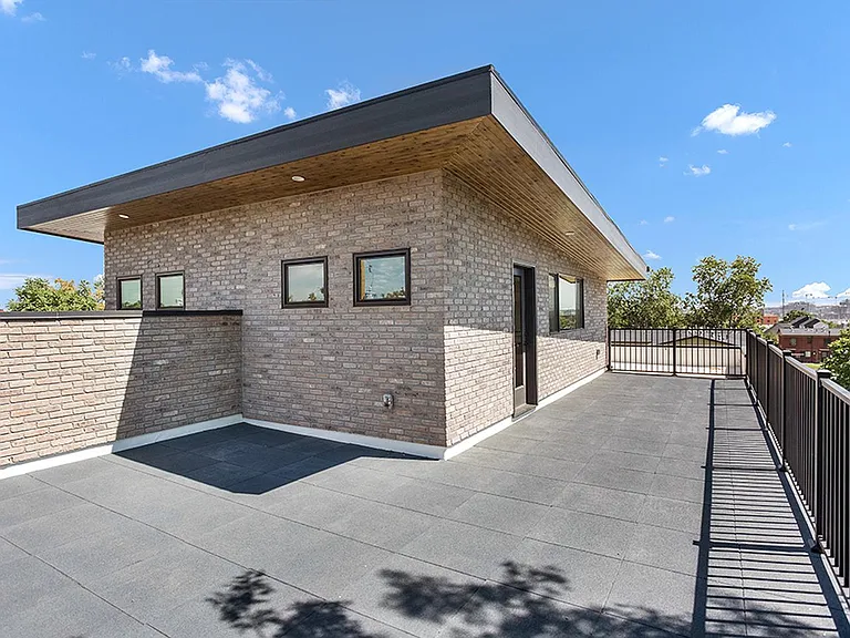 4225 Mariposa St — Photo 24