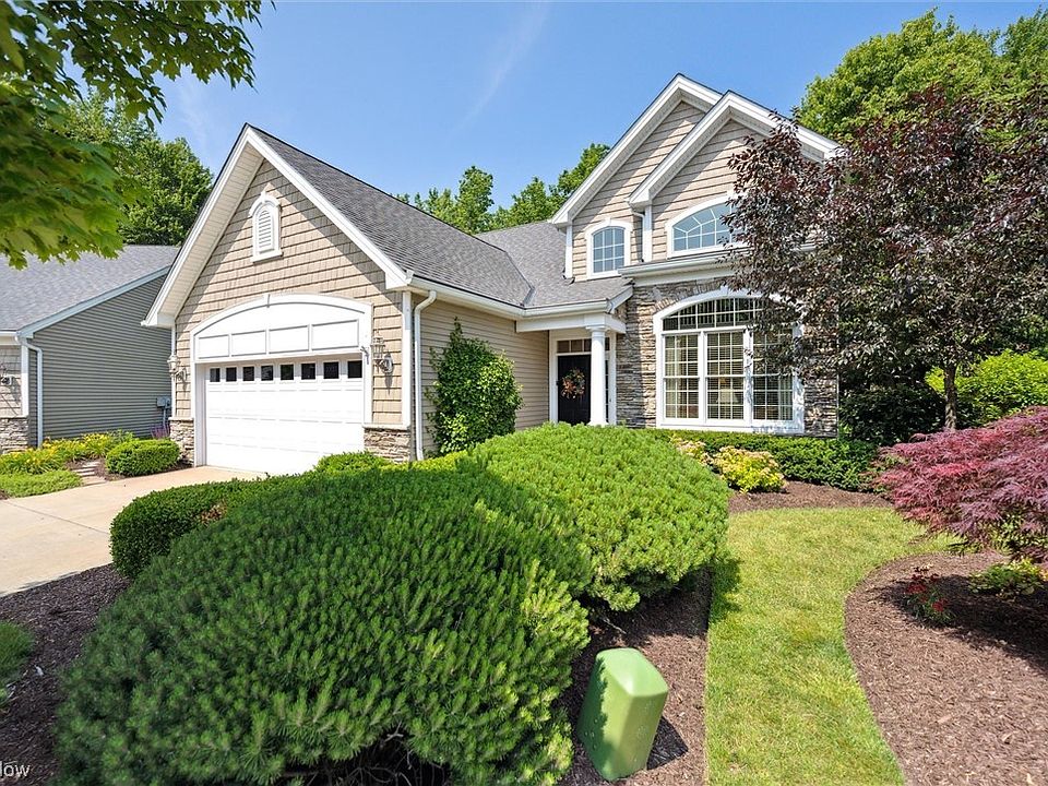 1st image of 471 Bay Hill Dr