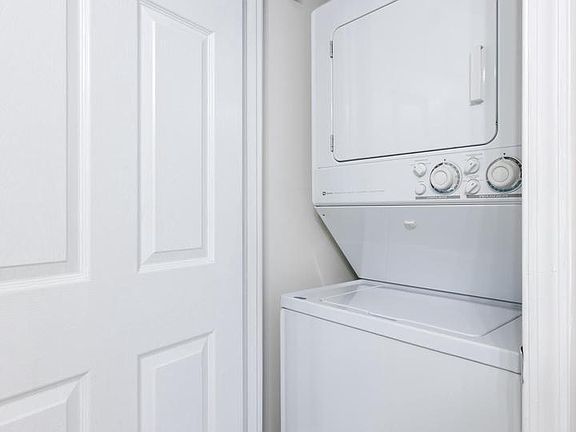 2nd image of 3830 9th St N APT 506W