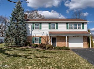 814 Terrace Dr, Lewisburg, PA 17837
