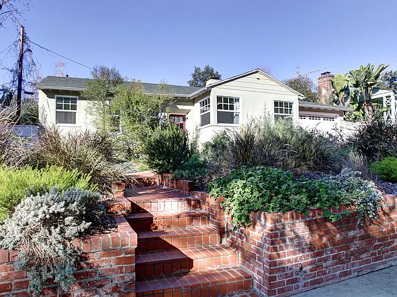 3rd image of 535 Glen Holly Dr