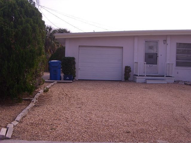 1 car garage
